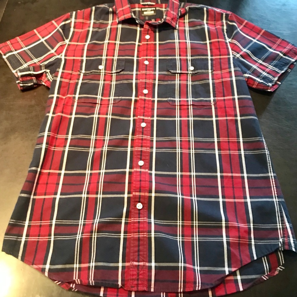Express Black/Red button up in Mens Medium
